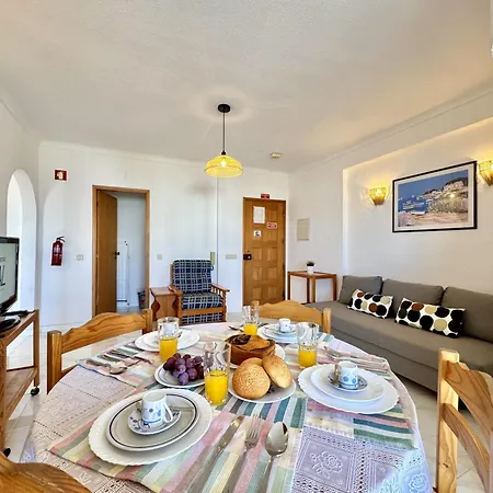 Апартаменты Vintage 2 With Pool By Homing *